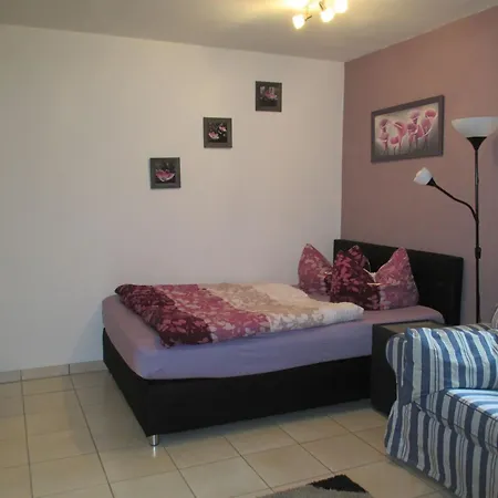 Grosszuegiges Ferienstudio Fuer Zwei Personen By Interhome شقة *