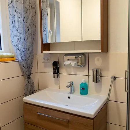 Grosszuegiges Ferienstudio Fuer Zwei Personen By Interhome شقة Weißenstadt